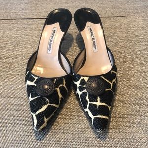 Manolo Blahnik Python peint mules